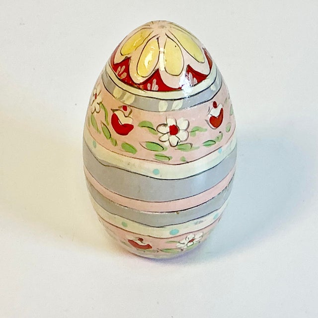 1950s Vintage Russian Boho Chic Small Hand Carved Wooden Egg For Sale - Image 4 of 9