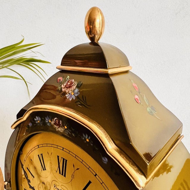 Mantel Clock with Pendulum For Sale - Image 4 of 10