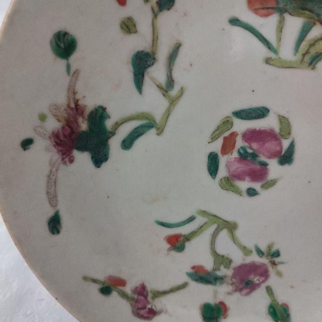 Chinese Qianlong Dynasty Four Seasons Floral Porcelain Plate For Sale - Image 3 of 5