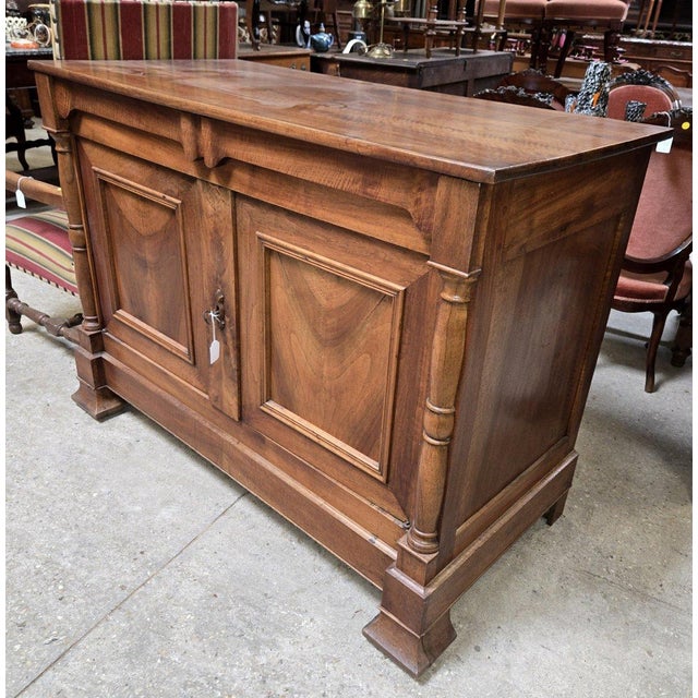 Empire period walnut sideboard Two doors Wooden top