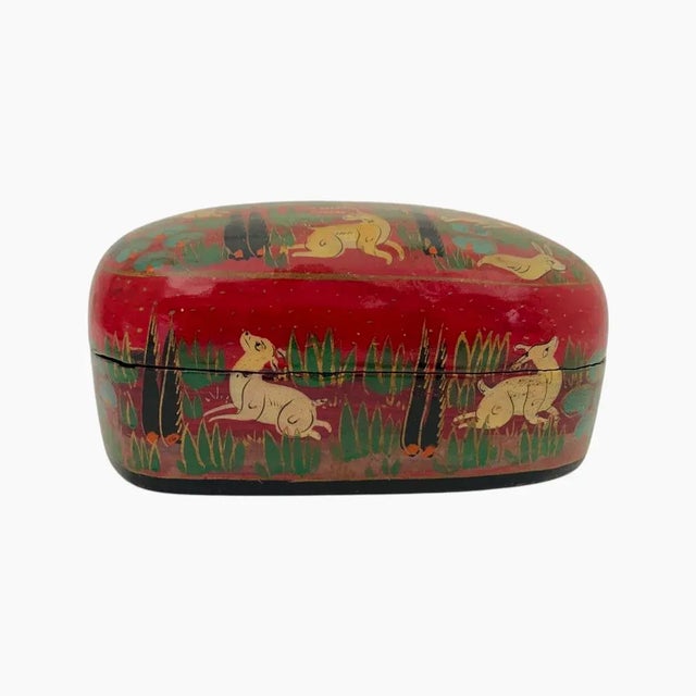 1970s Vintage Hunter Tiger Kashmir Trinket Domed Box India Paper Mache Lacquer For Sale - Image 5 of 11