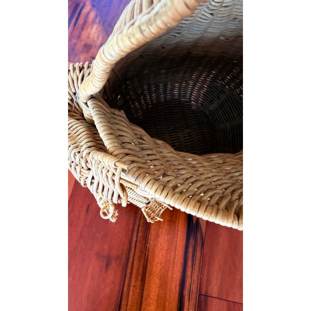 Mid-Century Modern Rare Vintage Frog Shaped Wicker Basket 1960’s-1970’s Oliver Cajen Glass Marble Eyes For Sale - Image 3 of 11