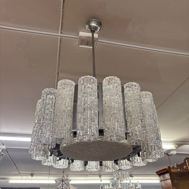Doria Chandelier with Metal Stem, 17 Glasses and 9 Light Points from Venini, 1900 For Sale - Image 6 of 12