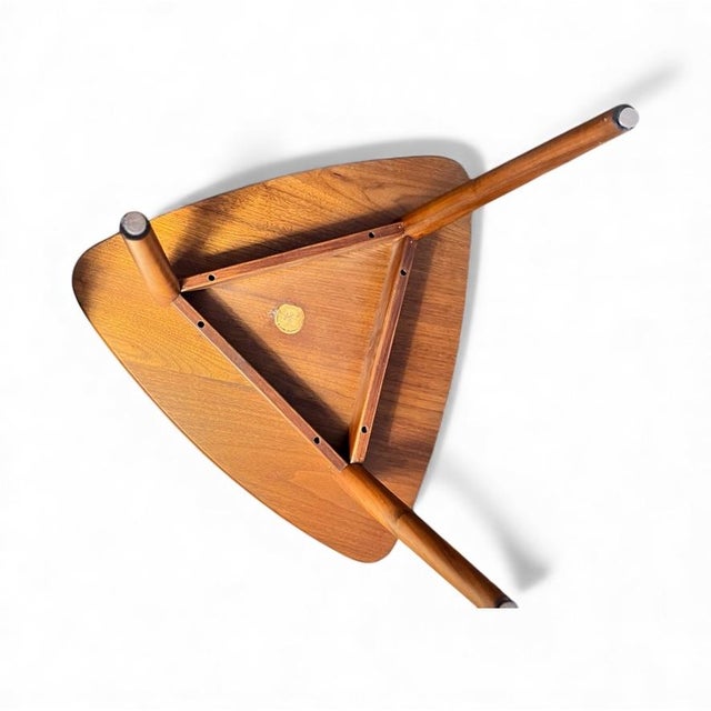 Mid-Century Modern 1960s Jens Risom Teak “Guitar Pick” Triangular Side Table — Tagged Risom Design, Mid-Century Modern For Sale - Image 3 of 5