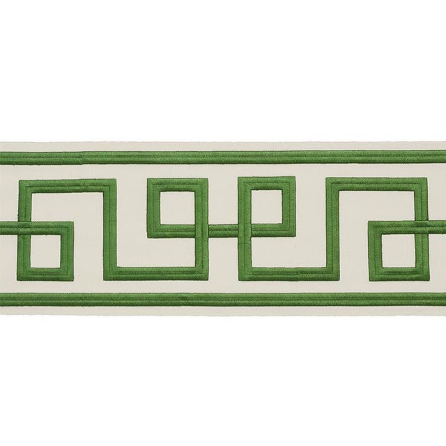 hese gutsy trims are perfect for the leading edge of curtains or anywhere you want to add instant glamour. Sold as a...