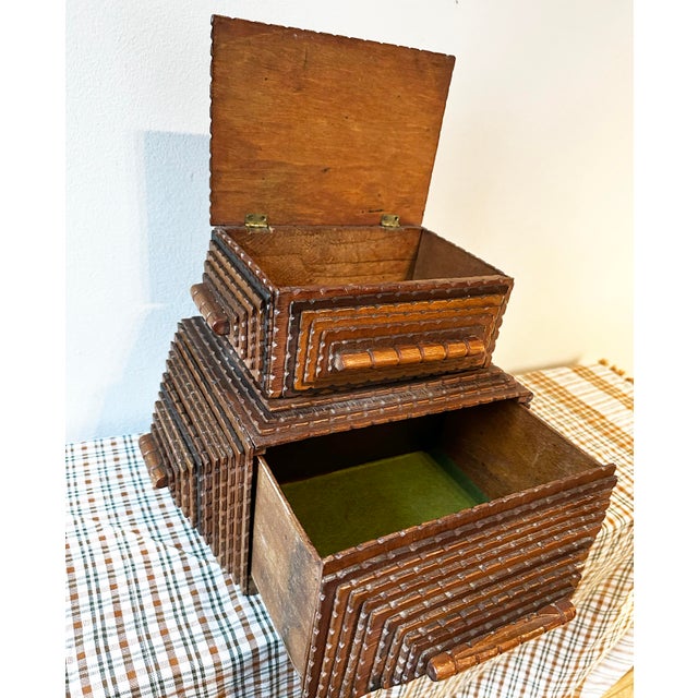 Early 20th Century Early 20th Century Tramp Art Box With Hinged Lid and Pull-Out Drawer For Sale - Image 5 of 10