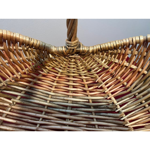 Vintage Large European Handwoven Wicker Rattan Gathering Basket With Handle For Sale - Image 11 of 16