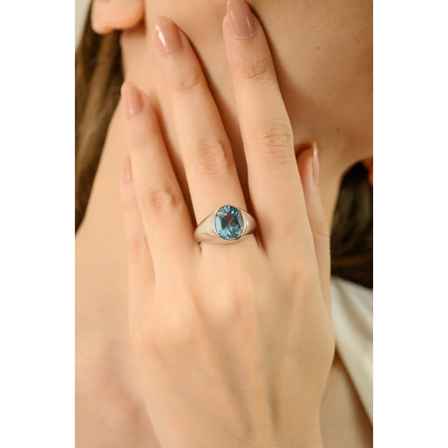 Silver 925 Sterling Silver Signet Ring With Blue Topaz Gemstone Size 8.5 For Sale - Image 8 of 12