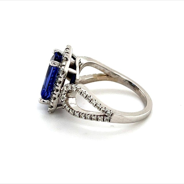 Traditional Natural Tanzanite Diamond Ring 14k Gold 5.08 TCW 5.52g Certified For Sale - Image 3 of 11