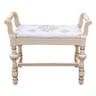 Vintage Chic Turned-Leg Cream Boho Bench For Sale