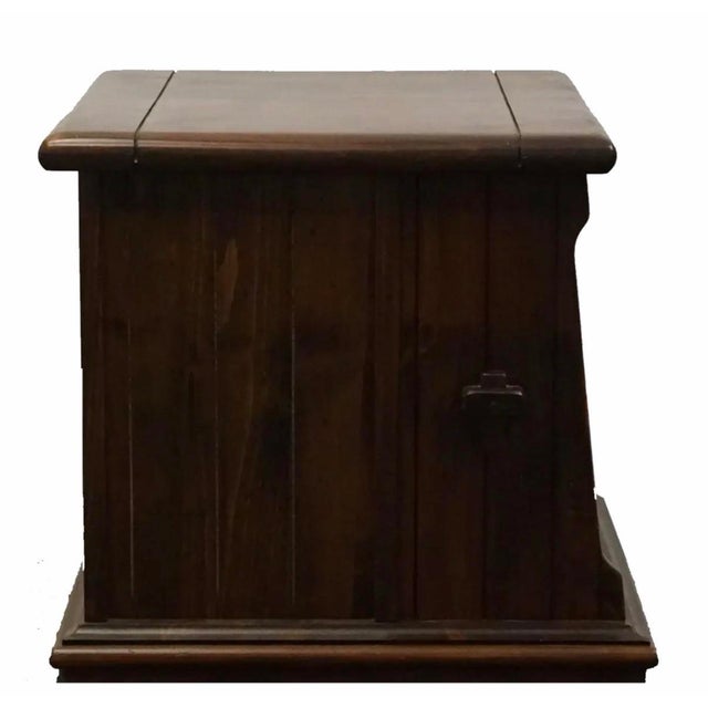 1980s Ethan Allen Antiqued Pine Old Tavern Accent Storage Bookcase End Table For Sale In Atlanta - Image 6 of 9