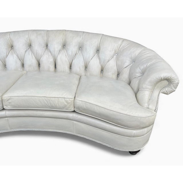Restored 1960s Hancock & Moore Ivory Leather Tufted Sofa – Curved Frame, Vintage For Sale - Image 10 of 18