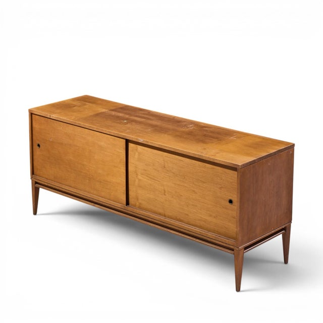 Paul McCobb for Planner Group Mid Century Maple Sliding Door Credenza For Sale - Image 10 of 10