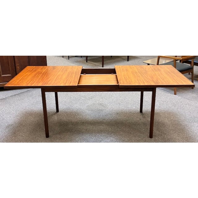 Mid Century Modern Extending Teak Dining Table c.1960 For Sale - Image 4 of 16
