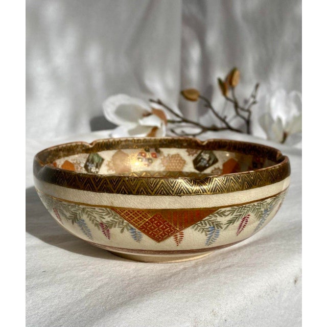 Antique Japanese Satsuma Bowl, Meiji Period (C. 1885–1905), Samurai Scene With Moriage Gilt For Sale In San Francisco - Image 6 of 11