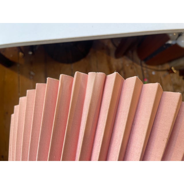 Blue Mid-Century Twisted Crystal Glass Table Lamp with Pink Shade from Val Saint Lambert, 1950s For Sale - Image 8 of 10
