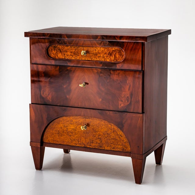 Northern German Biedermeier Chest of Drawers, 1830 For Sale - Image 4 of 8