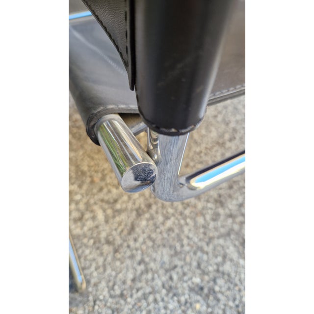 1970s Wassily Armchairs in Black Leather by Marcel Breuer for Gavina, 1970s, Set of 2 For Sale - Image 5 of 17