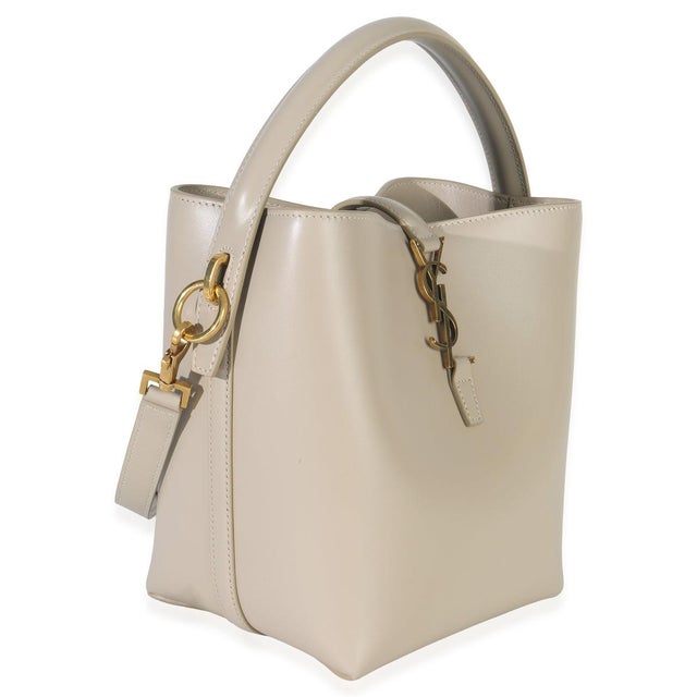 Contemporary Beige Calfskin Small Le 37 Bucket Bag For Sale - Image 3 of 9