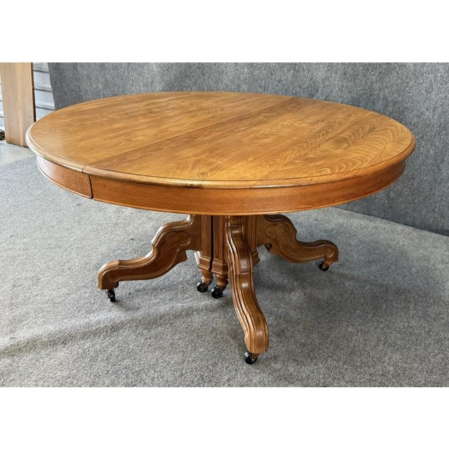 American C1890 Solid Cherry Round Pedestal Dining Table With Two Leaves For Sale - Image 3 of 15