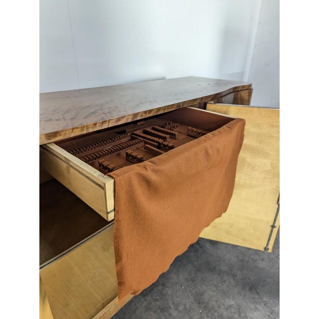 Art Deco Style Sideboard in Maple Veneer For Sale - Image 5 of 10