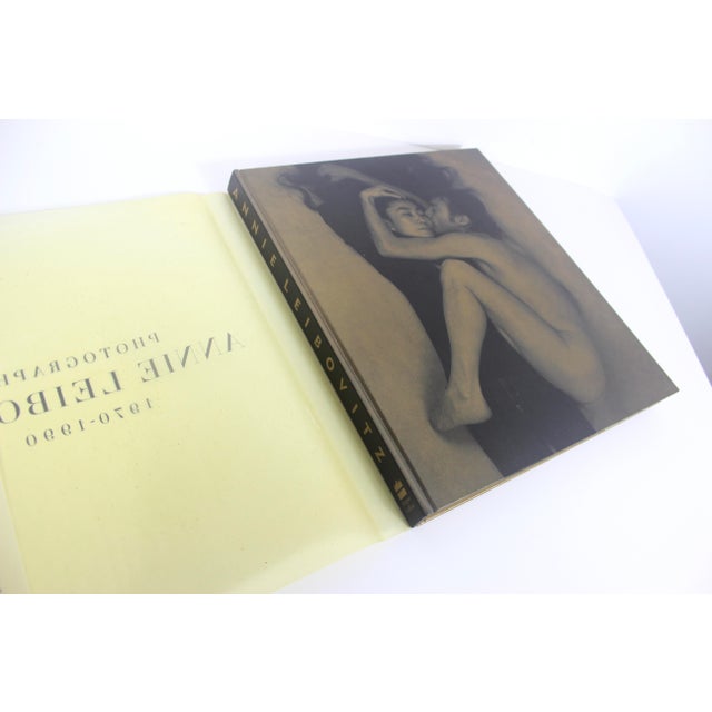 Photographs Annie Leibovitz 1970-1990 FIRST EDITION 1991 Hardcover coffee table art book with dust jacket. Excellent...