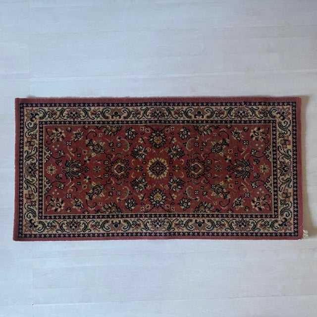 Vintage Middle Eastern Rug, 1940s, in Good conditions. Designed before 1890