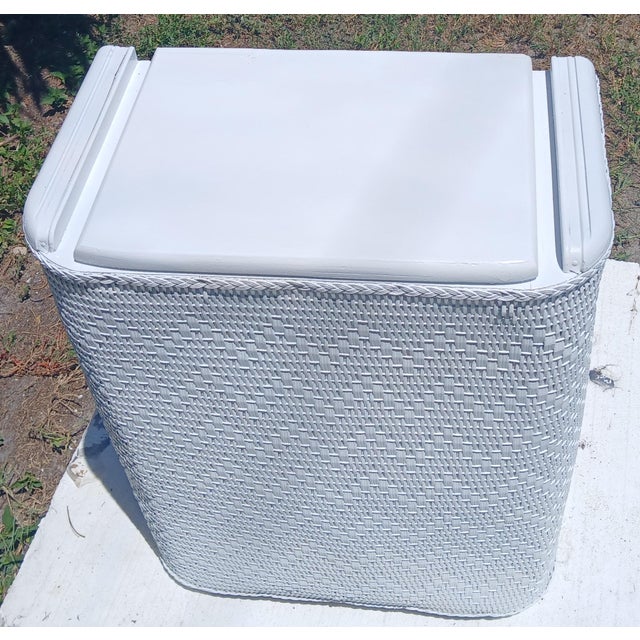 Wood Vintage 1950's Hawkeye Woven Wicker Clothes Hamper For Sale - Image 7 of 10