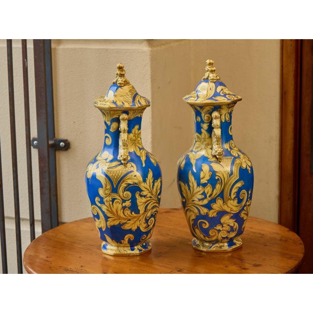 Pair of English 1840s Mason’s Ironstone Lidded Vases With Blue & Gilt Scrollwork For Sale - Image 4 of 9