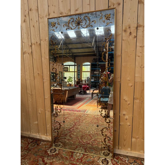 Metal Venetian Art Nouveau Style Intermediate Mirror in Gilded Brass, 1960s For Sale - Image 7 of 8