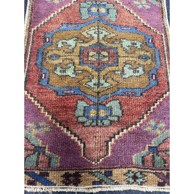 Contemporary Turkish Yastik Rug 1'6" x 2'4" For Sale - Image 3 of 5
