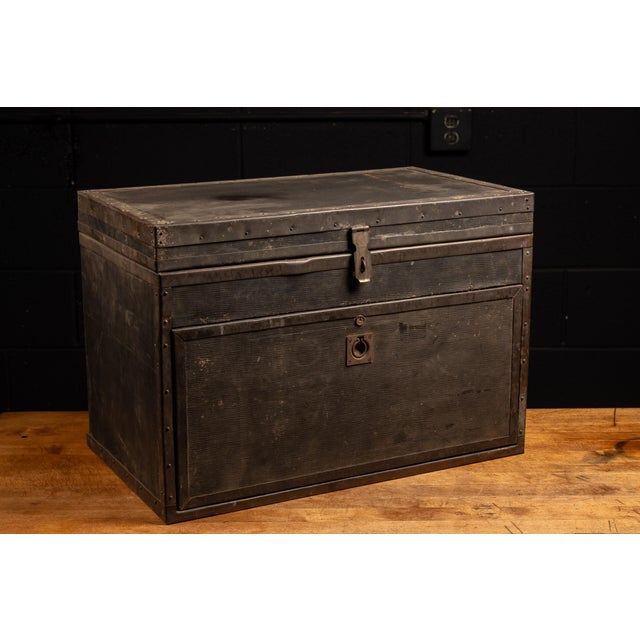 This early tool chest comes stocked with three separate hand tools and features three drawers able to store a number of...