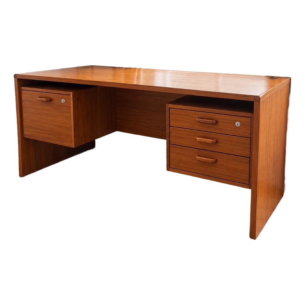 Vintage Mid-Century Modern Teak Executive Desk With Floating Drawers ...
