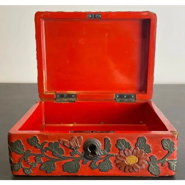 Antique Chinese Red and Black Lacquered Cinnabar Box, 1800s For Sale - Image 4 of 12