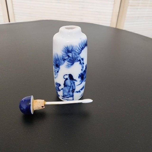 Late 19th Century Chinoiserie Blue & White Porcelain Snuff Bottle Accent For Sale - Image 12 of 14