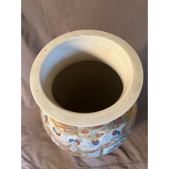 Monumental 24” Antique Japanese Meiji Period Kyoto Satsuma Palace Floor Vase, Court Scene & Peony Panels For Sale - Image 9 of 11