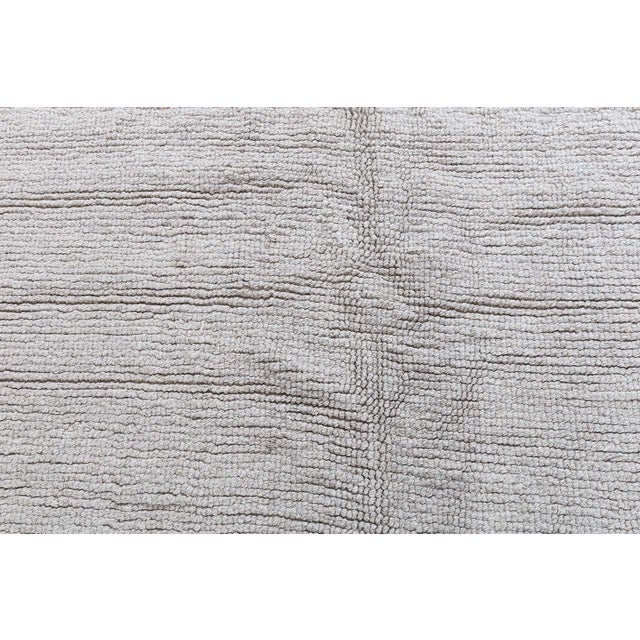 Early 21st Century Modern Flatweave Solid Light Gray Hand-Knotted Wool Rug by Doris Leslie Blau For Sale - Image 5 of 6