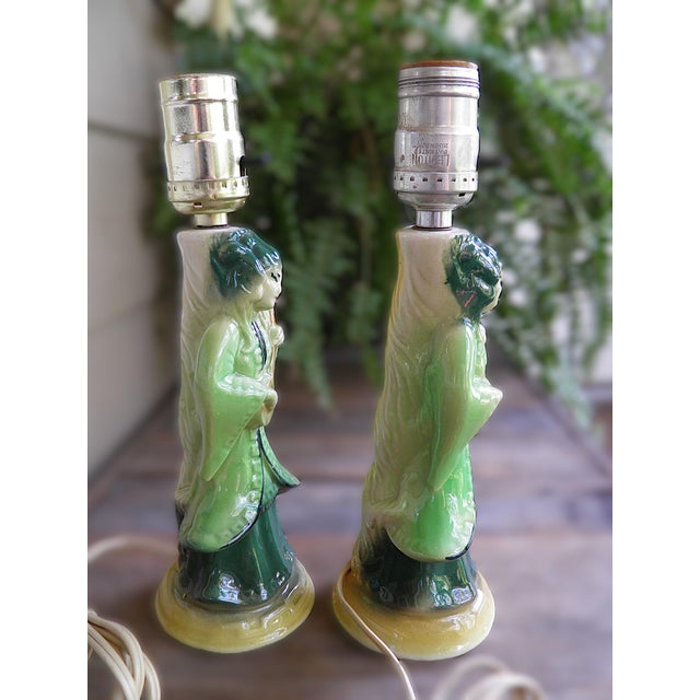 Asian Style Vintage Shawnee Asian Figural Side Table Boudoir Lamps Ceramic Work - Set of 2 For Sale - Image 4 of 10