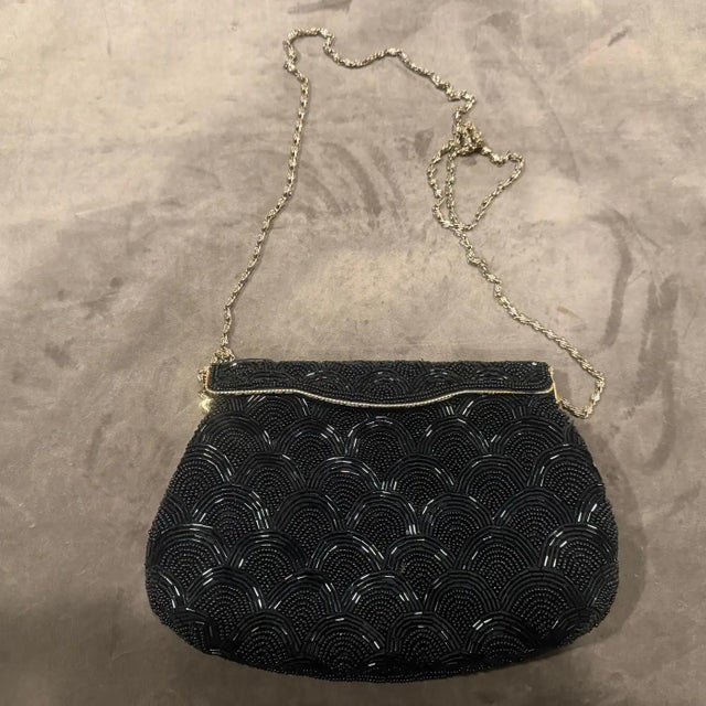1940s High Quality Black Beads and Brass French Evening Bag For Sale - Image 9 of 18