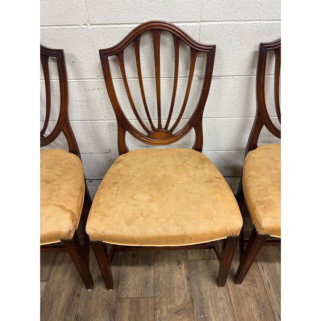 Late 20th Century Vintage Duncan Phyfe Hepplewhite Style Shield Back Dining Chairs - Set of 4 For Sale - Image 5 of 13