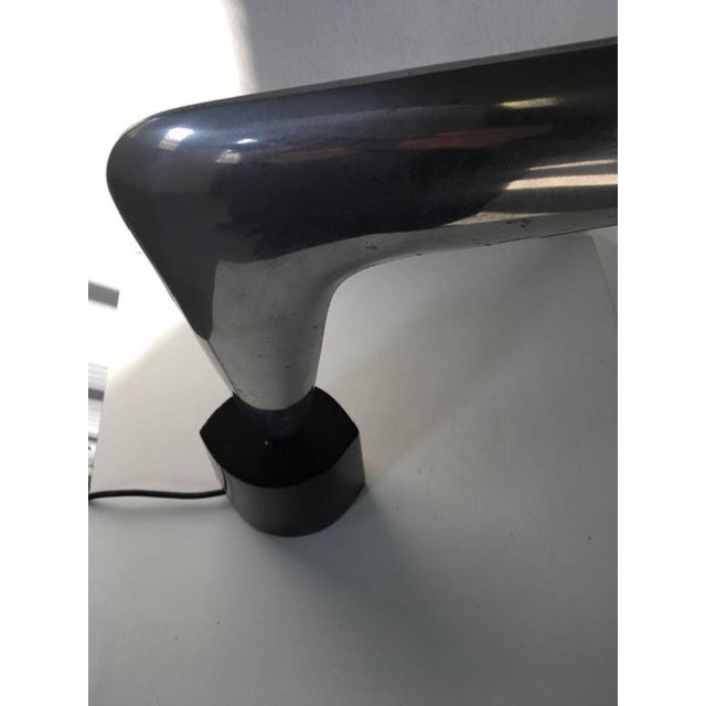 1970s Postmodern Design Boomerang Aluminium Table Lamp, Italy, 1970s For Sale - Image 5 of 17