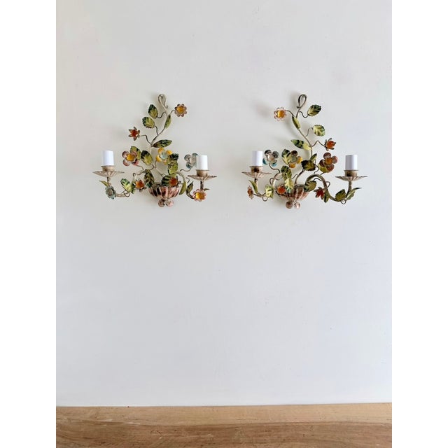 Vintage Florentine Style 2-Light Floral Tole Wall Sconces in Hand-Painted Polychrome Metal, 1960s, Set of 2 For Sale - Image 16 of 18