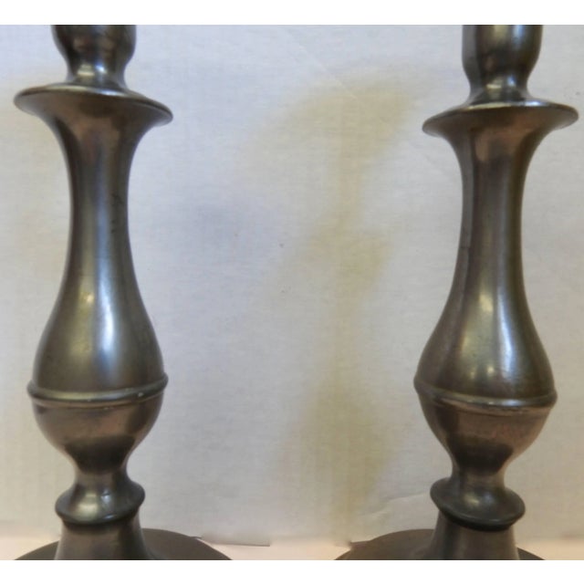 Pair of Tall Pewter Candlesticks in the Colonial Style For Sale - Image 4 of 9