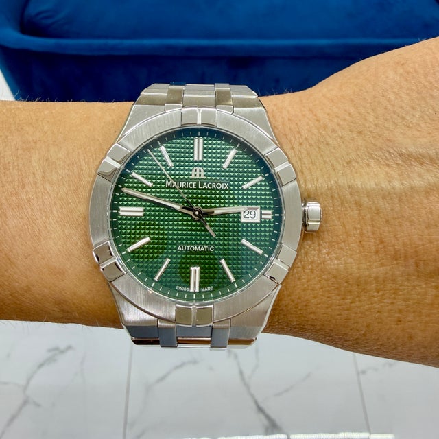 Silver Maurice Laroix Aikon Automatic Date 42mm AI6008-ss00f-630-D Green Steel Watch For Sale - Image 8 of 9