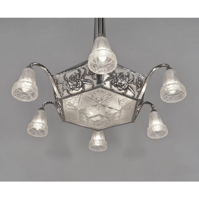 Ollier & Hanots French Art Deco Chandelier 1920s - Frosted Glass & Nickeled Bronze For Sale - Image 6 of 14