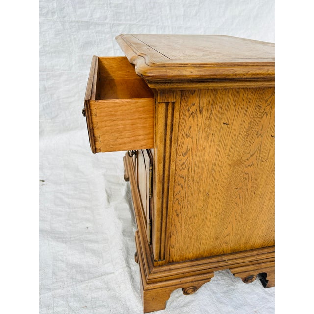 Wood 80's Vintage Country Style Solid Oak Nightstand For Sale - Image 7 of 8
