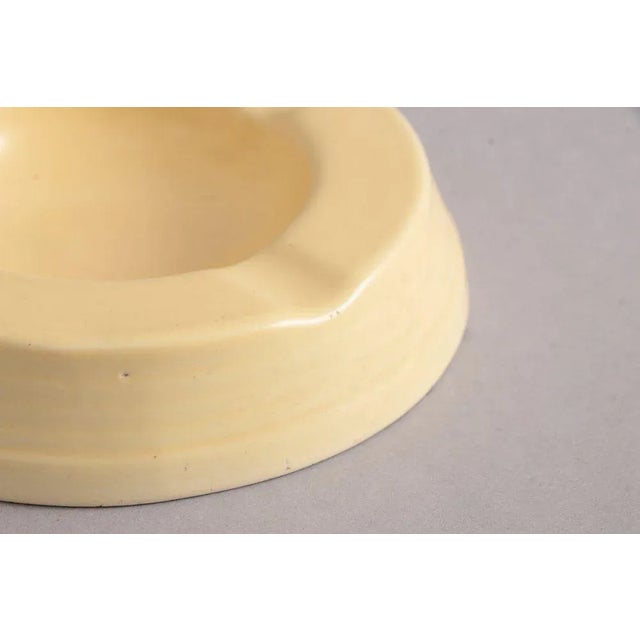 Art Deco British Straw Ashtray by Keith Murray for Wedgwood For Sale - Image 4 of 7