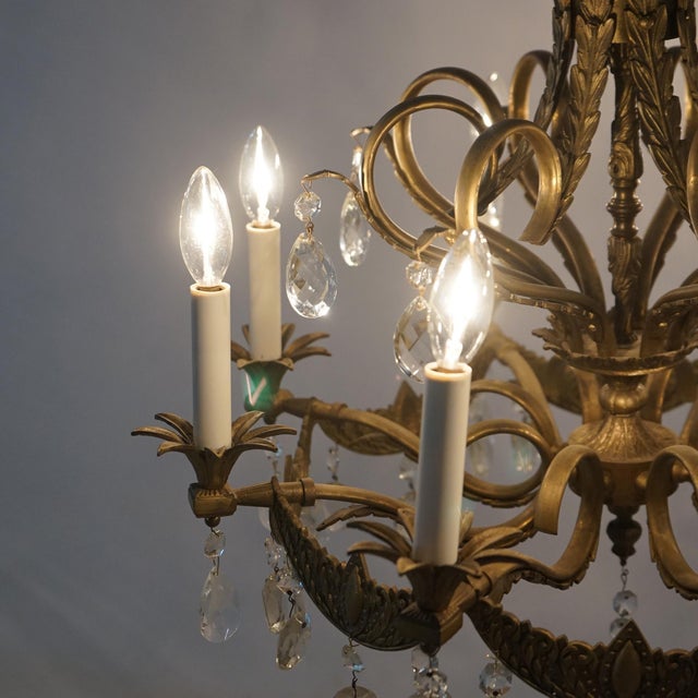Vintage French Louis XIV Style Bronze & Crystal Eight-Light Chandelier C1930 For Sale - Image 6 of 10