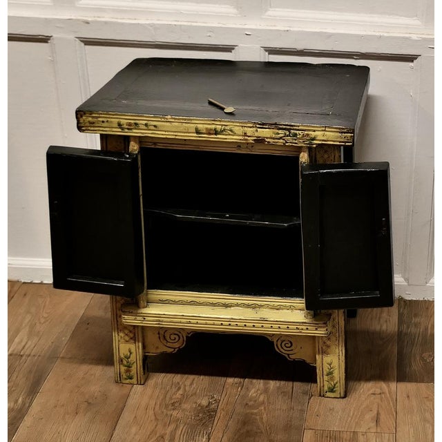 Chinoiserie Cream Lacquered Cabinet, 1890s For Sale - Image 3 of 7