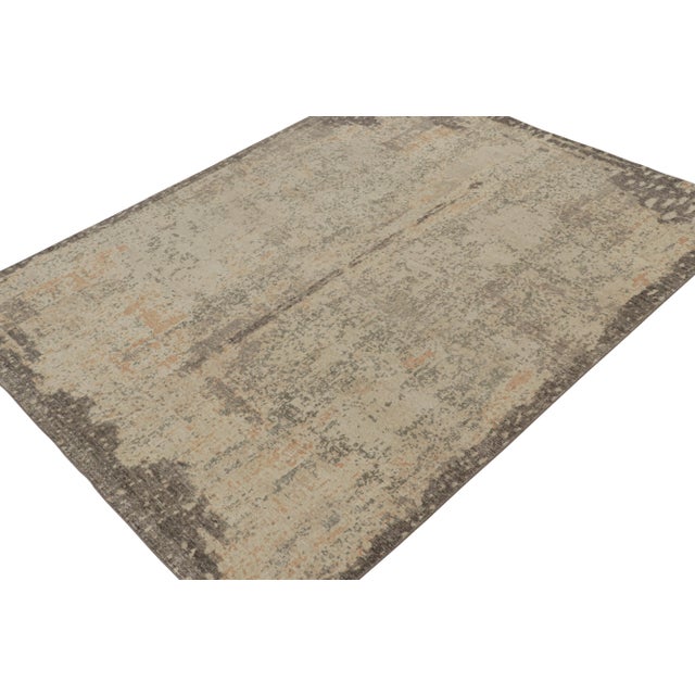 ​​This contemporary 8x10 abstract rug is a new addition to the Homage Collection by Rug & Kilim. Further On the Design:...